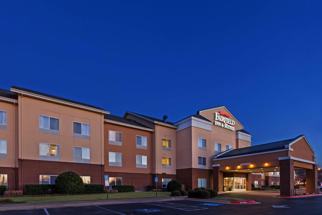 Fairfield & By Marriott Hotel Rogers