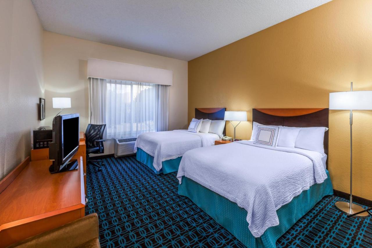Hotel Fairfield & By Marriott 3*