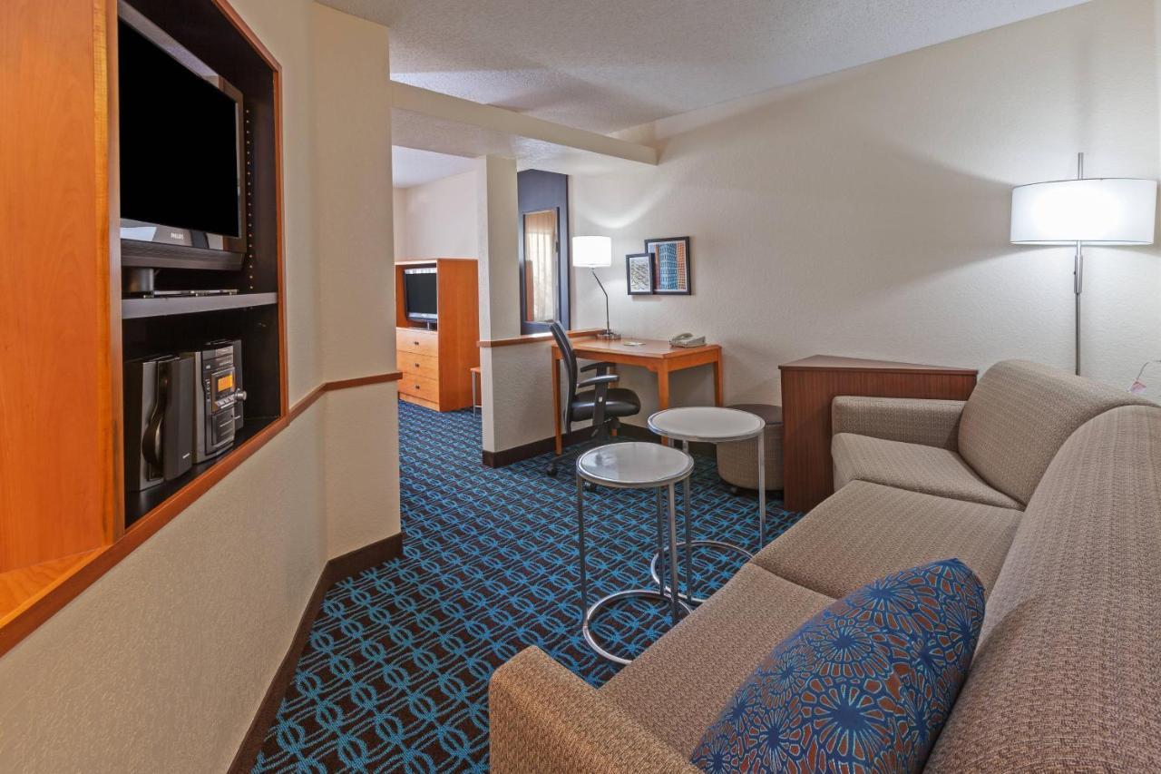 Hotel Fairfield & By Marriott